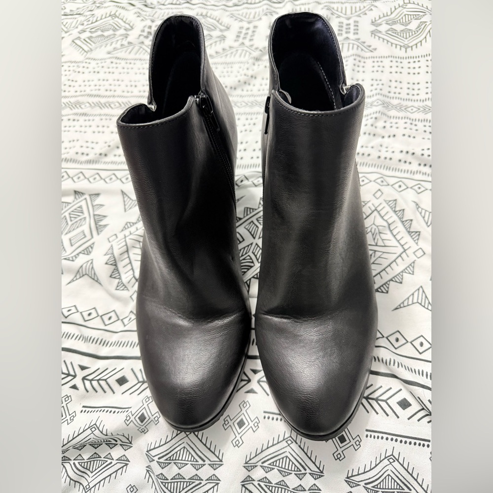 Style and Co. 3 inch ankle boots black very gently used
